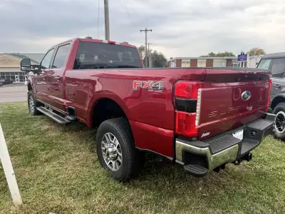 New 2026 Ford F-350 Super Duty Lariat Crew Cab Truck for sale in St. Joseph MO