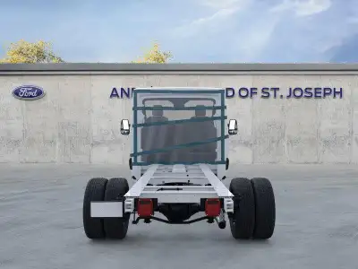 New 2025 Ford Transit Cutaway Transit Cutaway Chassis Van for sale in St. Joseph MO