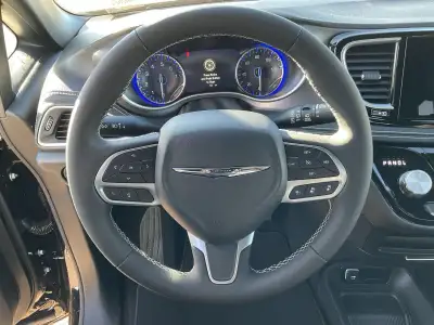 New 2026 Chrysler Pacifica Select Minivan for sale in Grand Island NE