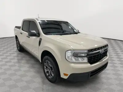 Used 2024 Ford Maverick XLT Crew Cab Truck for sale in St. Joseph MO Used 2024 Ford Maverick XLT Crew Cab Truck for sale in St. Joseph MO