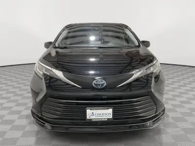 Used 2021 Toyota Sienna LE Minivan for sale in St. Joseph MO Used 2021 Toyota Sienna LE Minivan for sale in St. Joseph MO