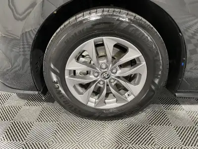 Used 2021 Toyota Sienna LE Minivan for sale in St. Joseph MO Used 2021 Toyota Sienna LE Minivan for sale in St. Joseph MO