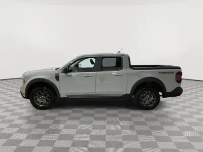 Used 2024 Ford Maverick Lariat Crew Cab Truck for sale in St. Joseph MO Used 2024 Ford Maverick Lariat Crew Cab Truck for sale in St. Joseph MO