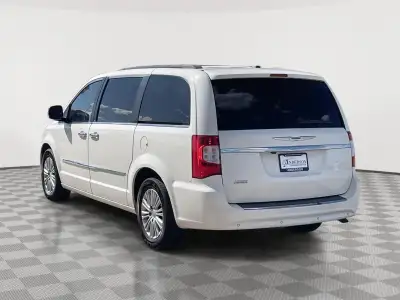 Used 2013 Chrysler Town and Country Touring-L Minivan for sale in Grand Island NE Used 2013 Chrysler Town and Country Touring-L Minivan for sale in Grand Island NE
