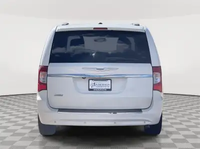 Used 2013 Chrysler Town and Country Touring-L Minivan for sale in Grand Island NE Used 2013 Chrysler Town and Country Touring-L Minivan for sale in Grand Island NE