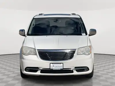 Used 2013 Chrysler Town and Country Touring-L Minivan for sale in Grand Island NE Used 2013 Chrysler Town and Country Touring-L Minivan for sale in Grand Island NE