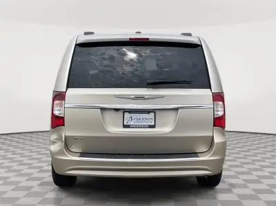 Used 2015 Chrysler Town and Country Touring Minivan for sale in Grand Island NE Used 2015 Chrysler Town and Country Touring Minivan for sale in Grand Island NE