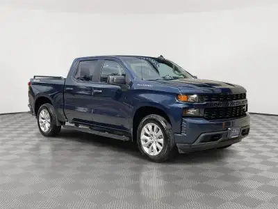Used 2021 Chevrolet Silverado 1500 Custom Crew Cab Truck for sale in Lincoln NE Used 2021 Chevrolet Silverado 1500 Custom Crew Cab Truck for sale in Lincoln NE