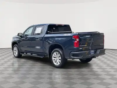 Used 2021 Chevrolet Silverado 1500 Custom Crew Cab Truck for sale in Lincoln NE Used 2021 Chevrolet Silverado 1500 Custom Crew Cab Truck for sale in Lincoln NE