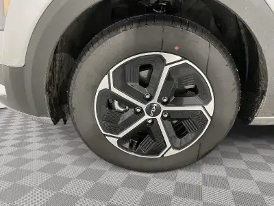 Used 2025 Kia Niro LX SUV/Crossover for sale in St. Joseph MO Used 2025 Kia Niro LX SUV/Crossover for sale in St. Joseph MO