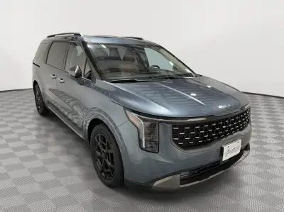 Used 2025 Kia Carnival Hybrid SX Prestige Minivan for sale in St. Joseph MO Used 2025 Kia Carnival Hybrid SX Prestige Minivan for sale in St. Joseph MO