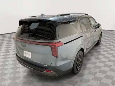 Used 2025 Kia Carnival Hybrid SX Prestige Minivan for sale in St. Joseph MO Used 2025 Kia Carnival Hybrid SX Prestige Minivan for sale in St. Joseph MO