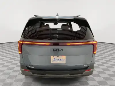 Used 2025 Kia Carnival Hybrid SX Prestige Minivan for sale in St. Joseph MO Used 2025 Kia Carnival Hybrid SX Prestige Minivan for sale in St. Joseph MO