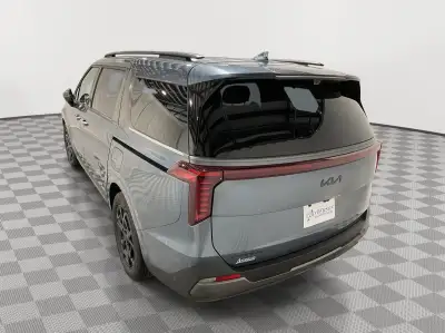 Used 2025 Kia Carnival Hybrid SX Prestige Minivan for sale in St. Joseph MO Used 2025 Kia Carnival Hybrid SX Prestige Minivan for sale in St. Joseph MO