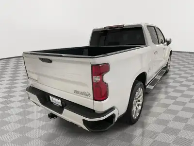 Used 2019 Chevrolet Silverado 1500 High Country Crew Cab Truck for sale in St. Joseph MO Used 2019 Chevrolet Silverado 1500 High Country Crew Cab Truck for sale in St. Joseph MO