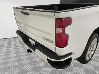 Used 2019 Chevrolet Silverado 1500 High Country Crew Cab Truck for sale in St. Joseph MO Used 2019 Chevrolet Silverado 1500 High Country Crew Cab Truck for sale in St. Joseph MO