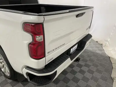 Used 2019 Chevrolet Silverado 1500 High Country Crew Cab Truck for sale in St. Joseph MO Used 2019 Chevrolet Silverado 1500 High Country Crew Cab Truck for sale in St. Joseph MO