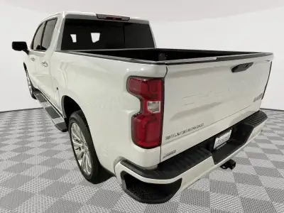 Used 2019 Chevrolet Silverado 1500 High Country Crew Cab Truck for sale in St. Joseph MO Used 2019 Chevrolet Silverado 1500 High Country Crew Cab Truck for sale in St. Joseph MO