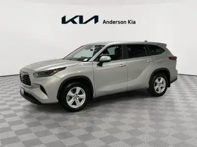 Used 2023 Toyota Highlander L SUV/Crossover for sale in St. Joseph MO Used 2023 Toyota Highlander L SUV/Crossover for sale in St. Joseph MO