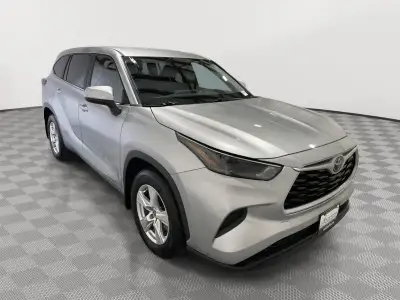 Used 2023 Toyota Highlander L SUV/Crossover for sale in St. Joseph MO Used 2023 Toyota Highlander L SUV/Crossover for sale in St. Joseph MO