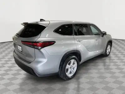 Used 2023 Toyota Highlander L SUV/Crossover for sale in St. Joseph MO Used 2023 Toyota Highlander L SUV/Crossover for sale in St. Joseph MO