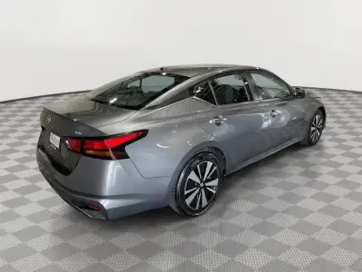 Used 2021 Nissan Altima 2.5 SV Sedan for sale in St. Joseph MO Used 2021 Nissan Altima 2.5 SV Sedan for sale in St. Joseph MO