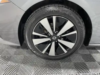 Used 2021 Nissan Altima 2.5 SV Sedan for sale in St. Joseph MO Used 2021 Nissan Altima 2.5 SV Sedan for sale in St. Joseph MO